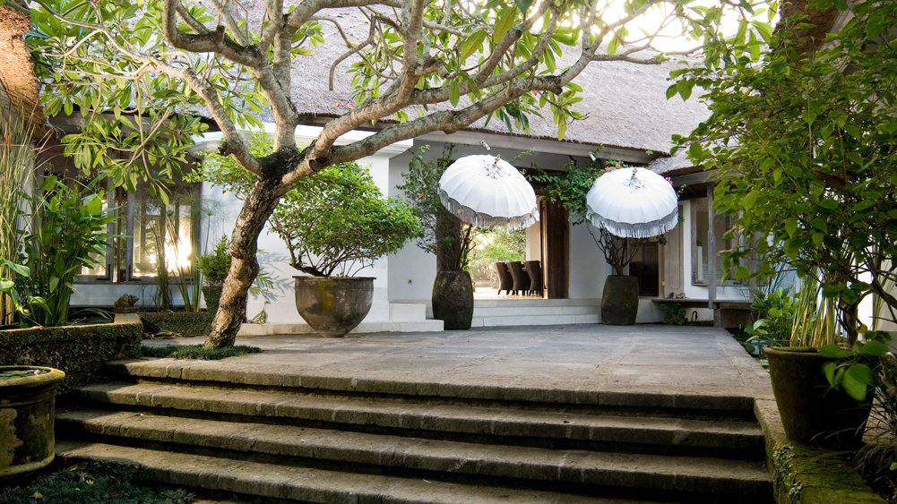 Atas Ombak - Entrance